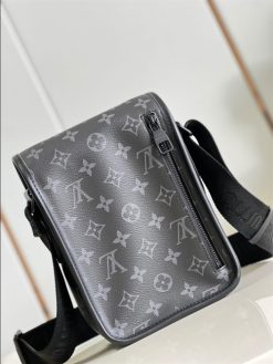 Louis Vuitton Archy Messenger PM